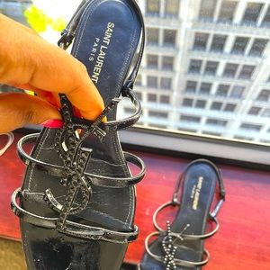 Saint Laurent
Cassandra Patent Sandal Crystal Logo Size 38